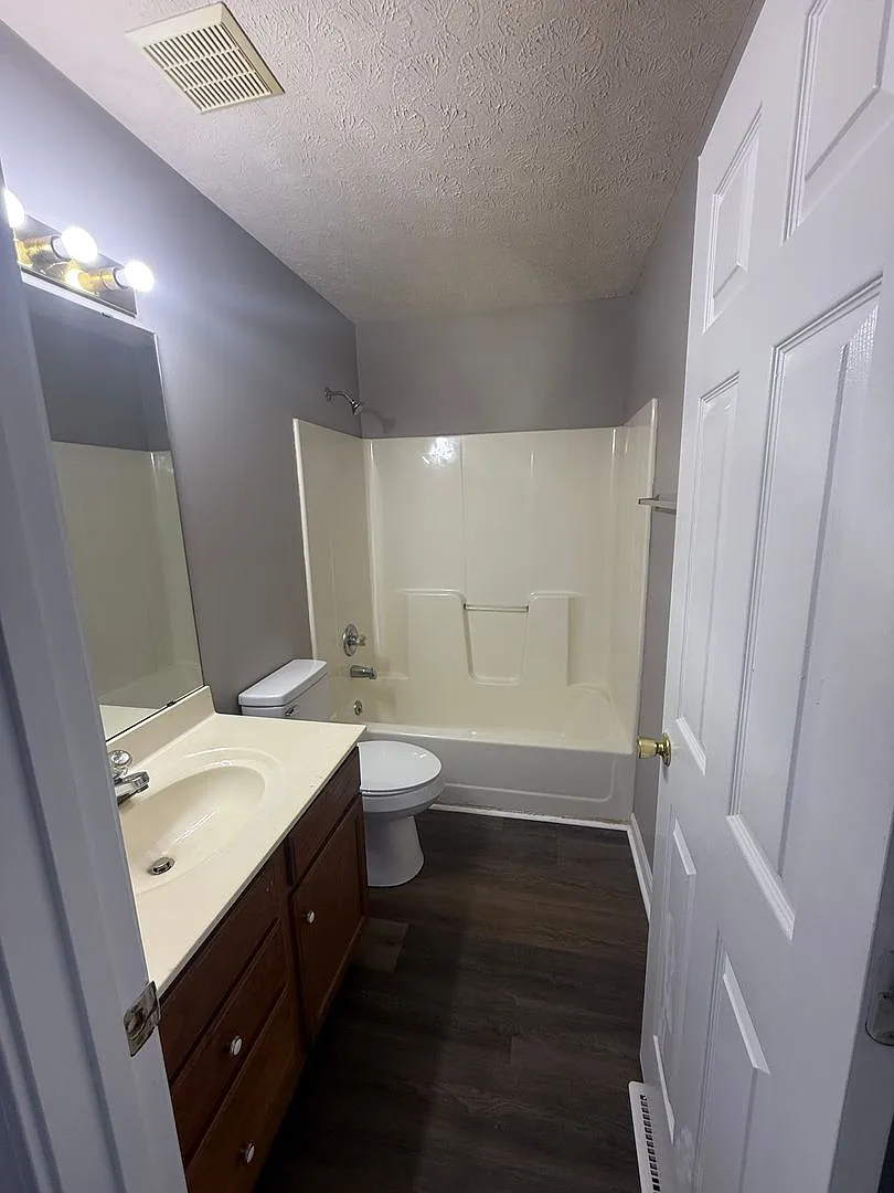Recently upgraded 2 Bedroom apartment in Glasgow — Photo 4