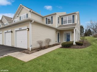 3048 Falling Waters Ln, Lindenhurst, IL 60046