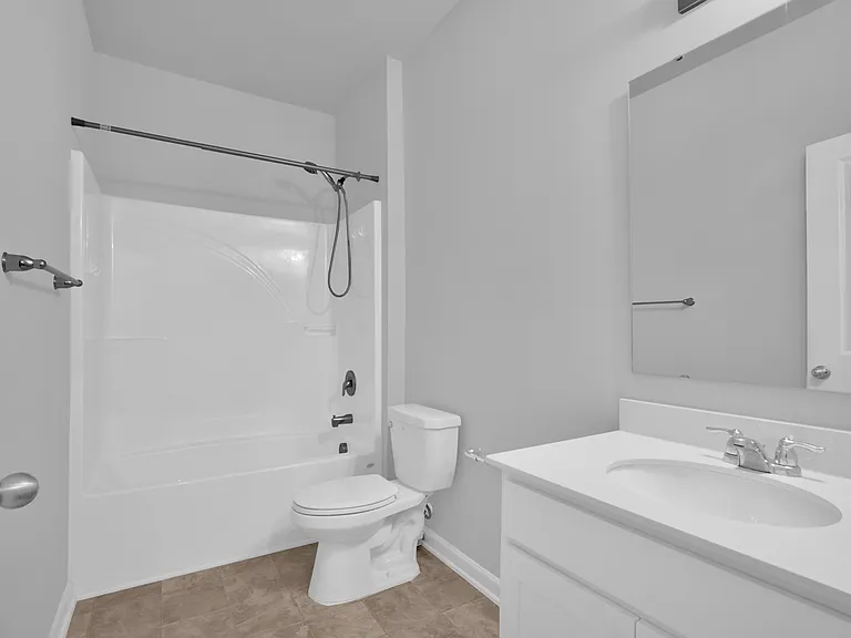 198 Greenoak Trl — Photo 16