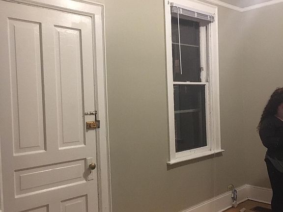 2nd image of 919 E Clarke St APT 2