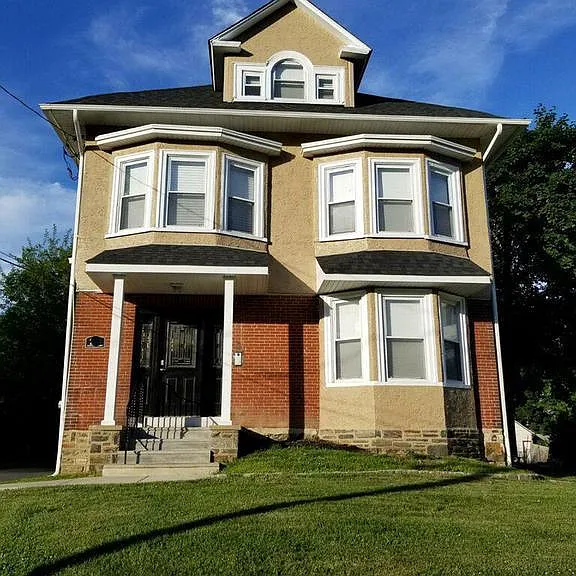 233 Garfield Ave #5 — Photo 1