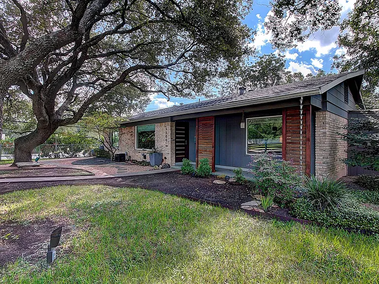 5500 Westminster Drive — Photo 30