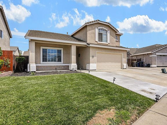 3rd image of 4944 Miramare Ln