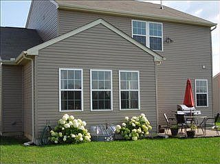 5th image of 1821 Village Ln