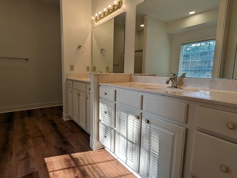 210 Winding Way Ln — Photo 20