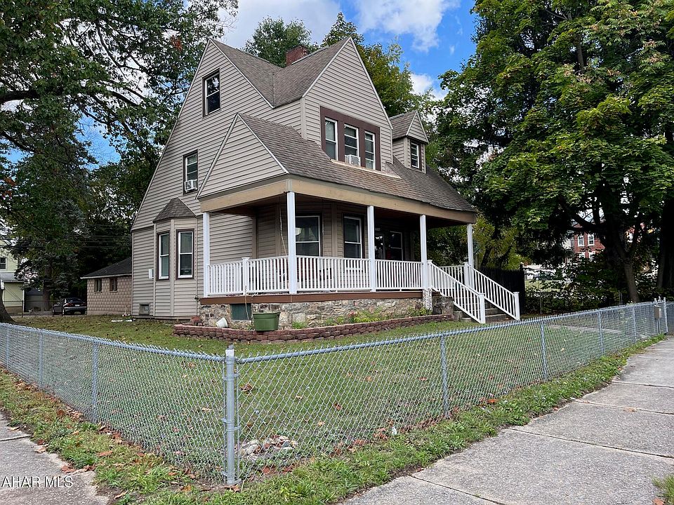 1st image of 1716 1st Ave