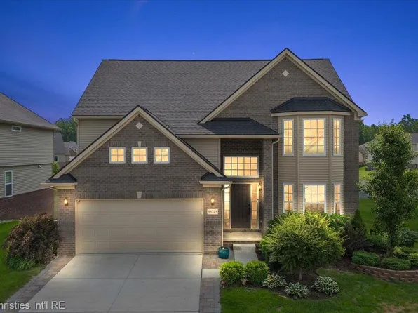 55745 Worlington Ln, Lyon Township, MI 48178