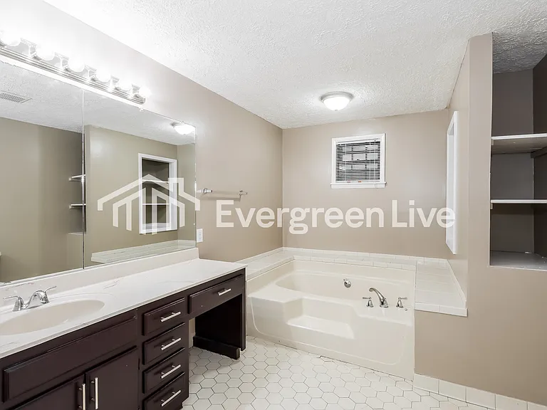 2324 Boykin Rd — Photo 6