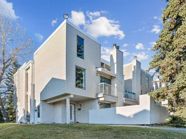 3500 NE Varsity Dr NW #401, Calgary, AB T2L 1Y3
