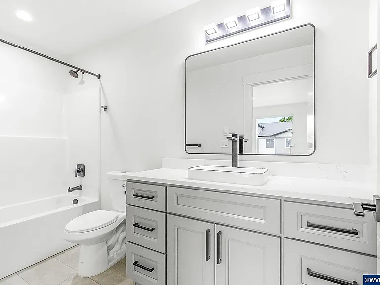 4845 Elvira Pl N — Photo 37