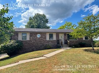 1023 Old Shackle Island Rd, Hendersonville, TN 37075