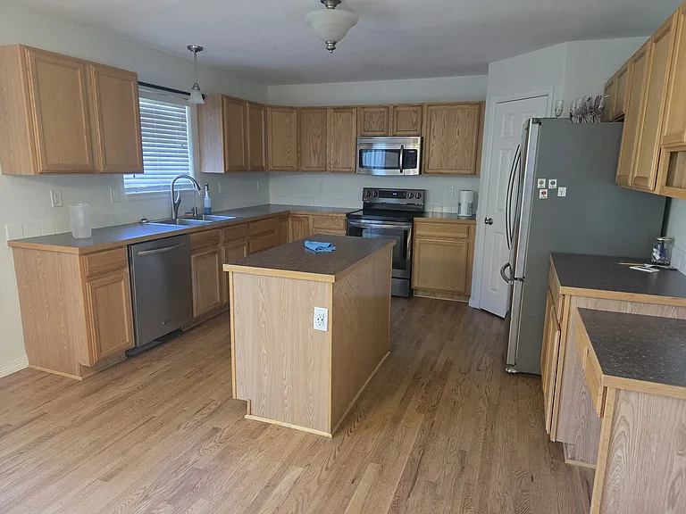 1735 88th Avenue Ct — Photo 2