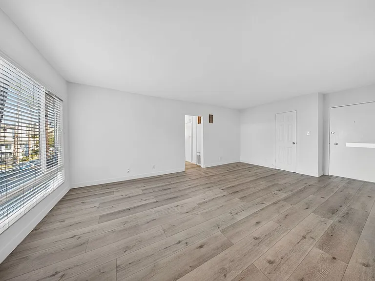1815 N. Harvard Blvd — Photo 40