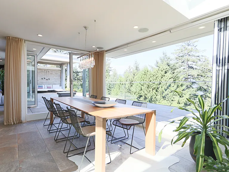 6173 Nelson Ave — Photo 10