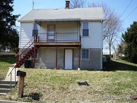 220 Madison Ave photo 1