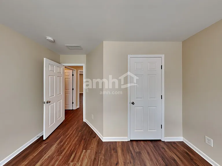 211 Sawtooth Ct — Photo 13