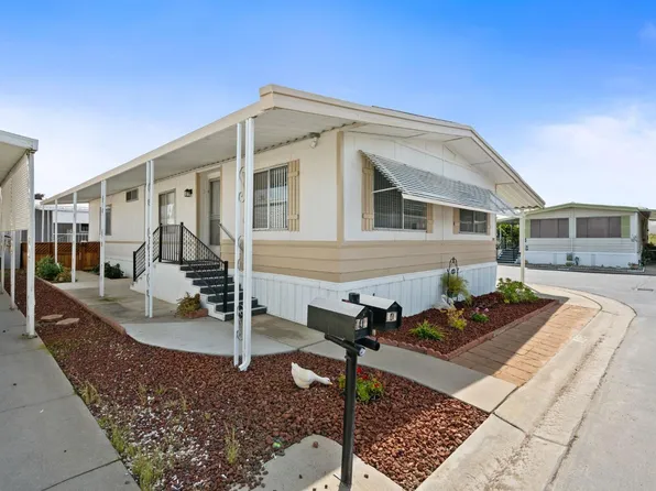 1001 Sylmar Ave Spc 142, Clovis, CA 93612