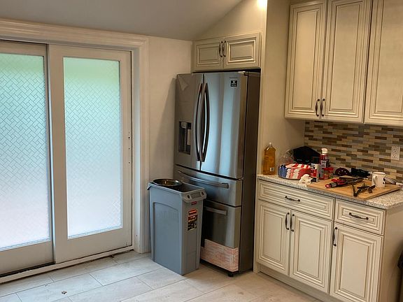 5th image of 6940 224th St