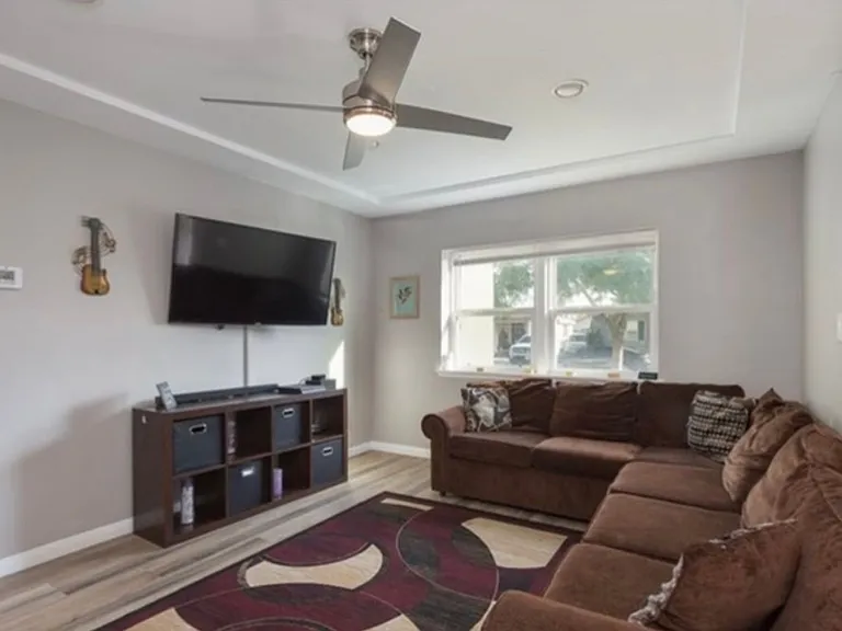 6053 Pearce Ave — Photo 2