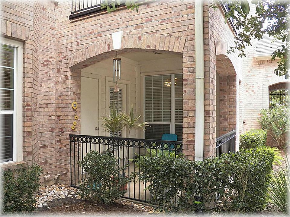 1st image of 6607 Lake Woodlands Dr APT 111