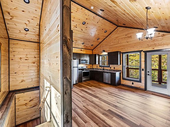 5th image of 3739 Ivy Way Lot 1B