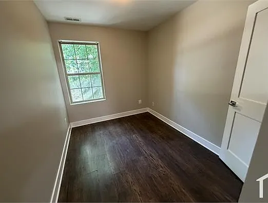 3 bed, $3,500 — Photo 3