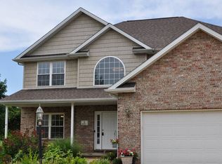 5 Stonecrest Ct #23, Groveland, IL