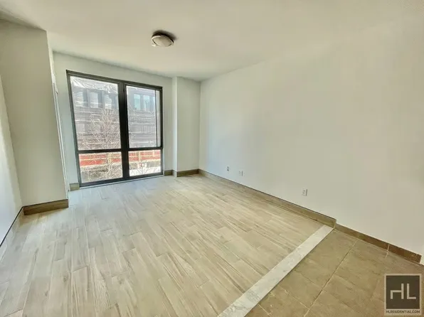 110 4th Avenue image 1 of 7