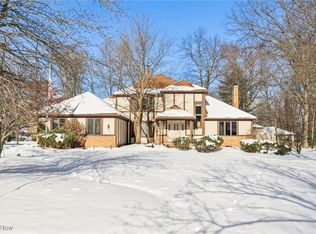4891 Maple Leaf Ln, Independence, OH 44131