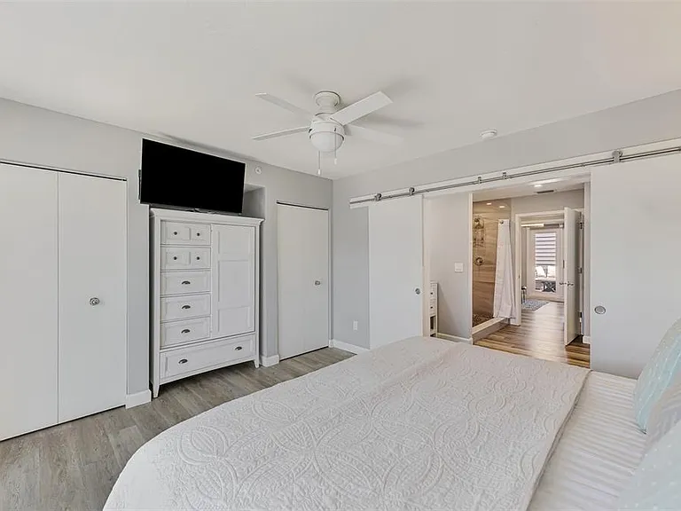 2400 N Beach Rd #17 — Photo 37