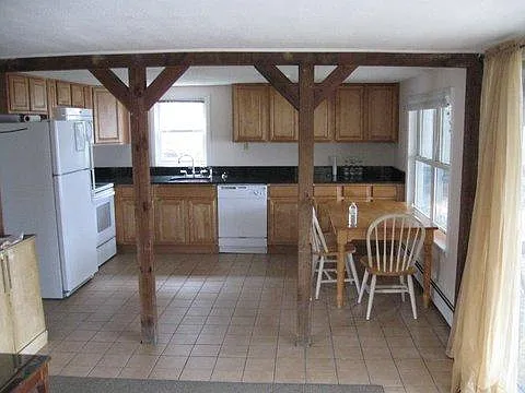 100 Shore Dr — Photo 3