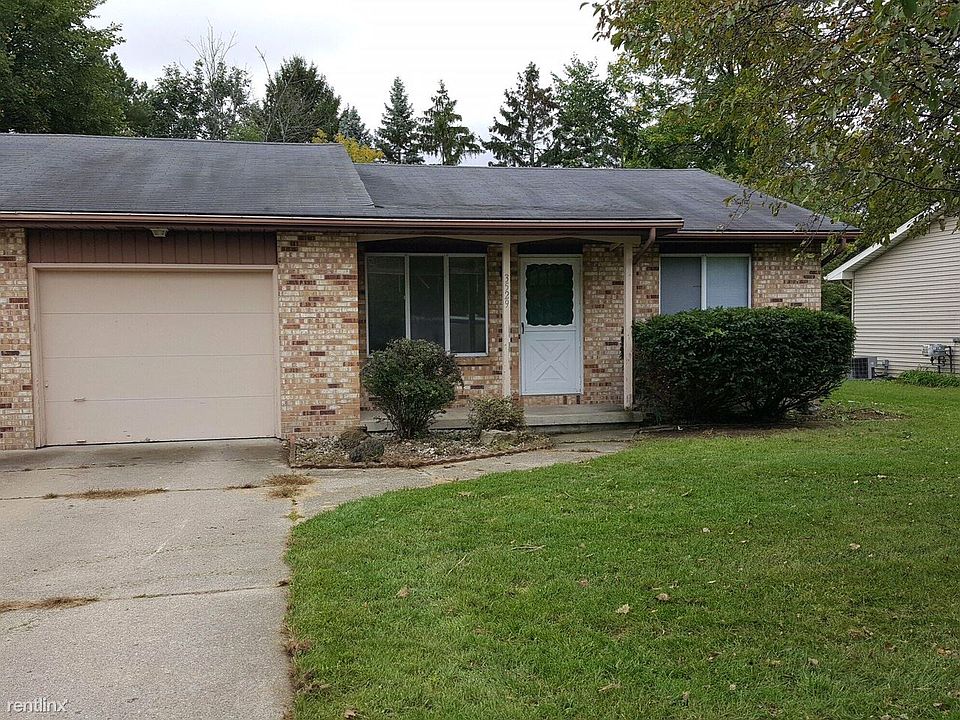 3507 Front Yard Updated 2016
