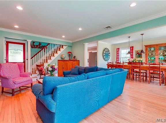 3rd image of 110 Oakwood Ave