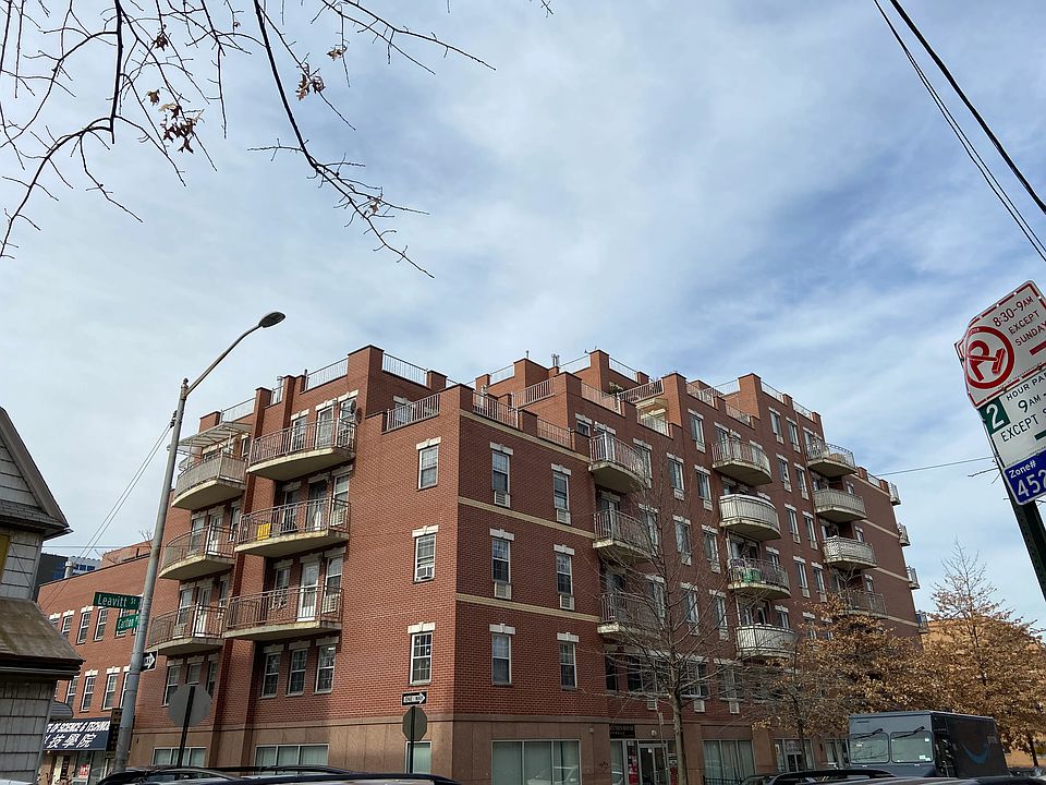 1st image of 35-06 E Leavitt St #6