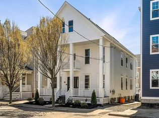 27 Hancock St #2, Salem, MA 01970