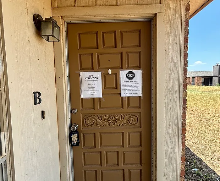 4805 Country Club Dr #B — Photo 3