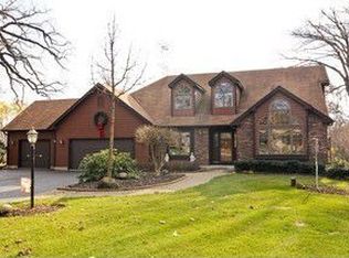 43W375 Thornapple Tree Rd, Sugar Grove, IL 60554