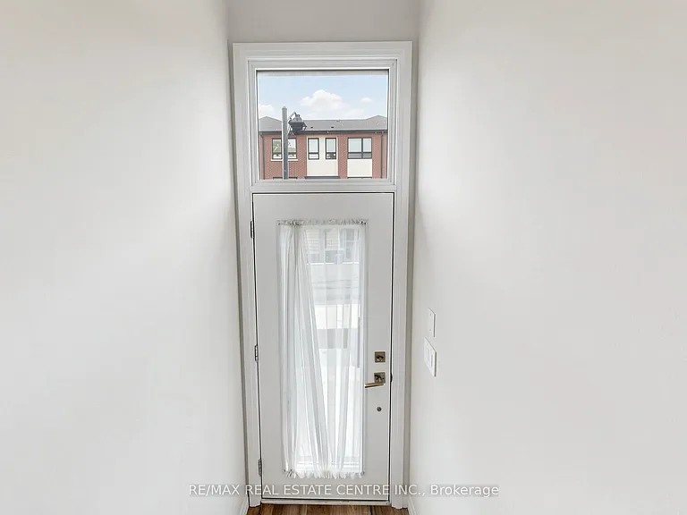 720 Grey St S #55 — Photo 5