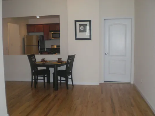 Rented by Halvatzis Realty | media 6