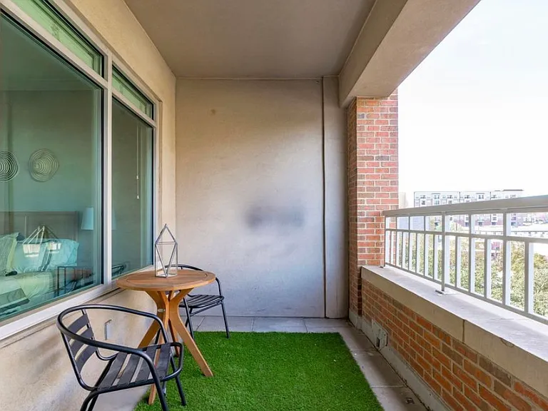 510 Glenwood Ave #402 — Photo 22
