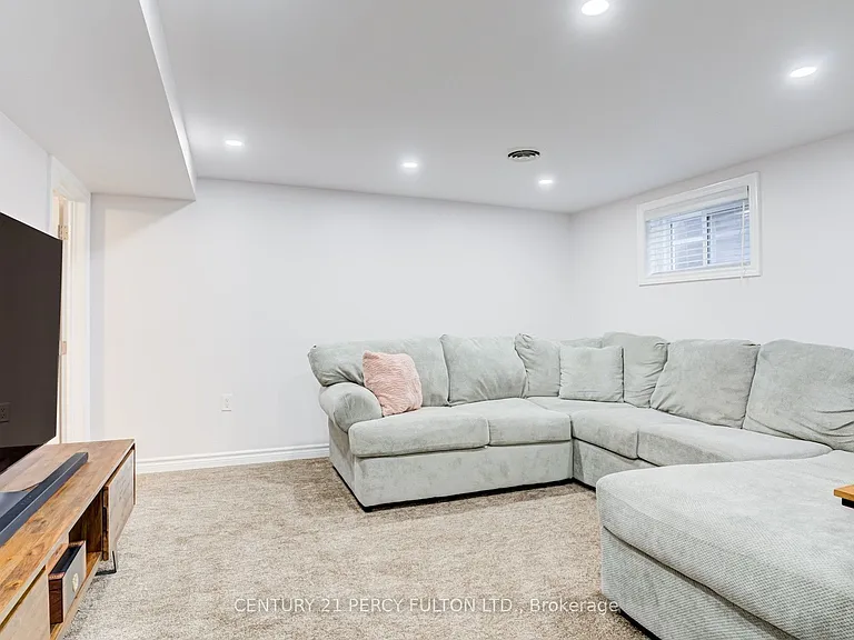 144 Taylor Ave #BASEMENT — Photo 9
