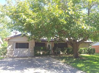724 Willowbrook Dr, Mesquite, TX 75149