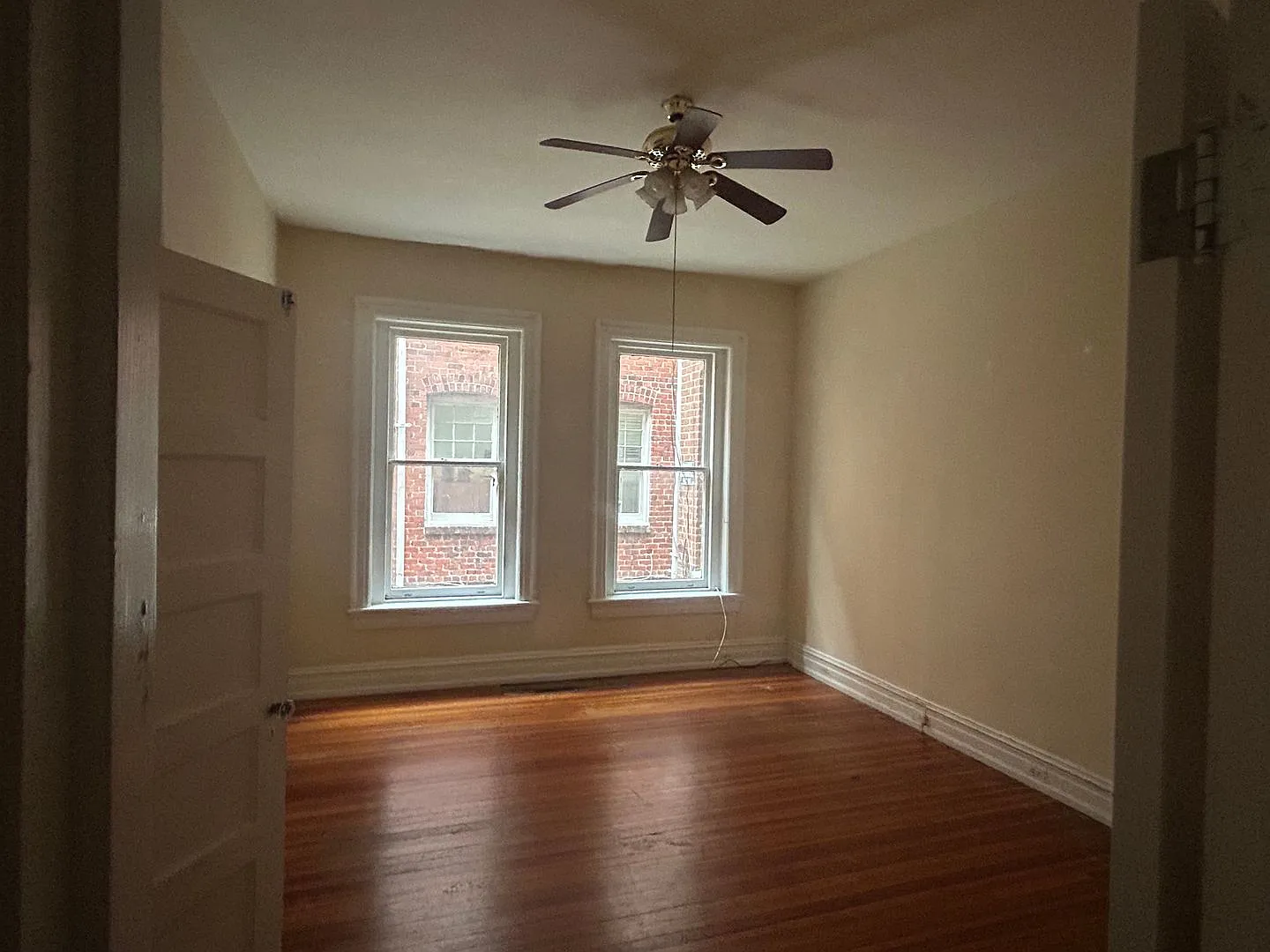2828 Monument Avenue — Photo 4
