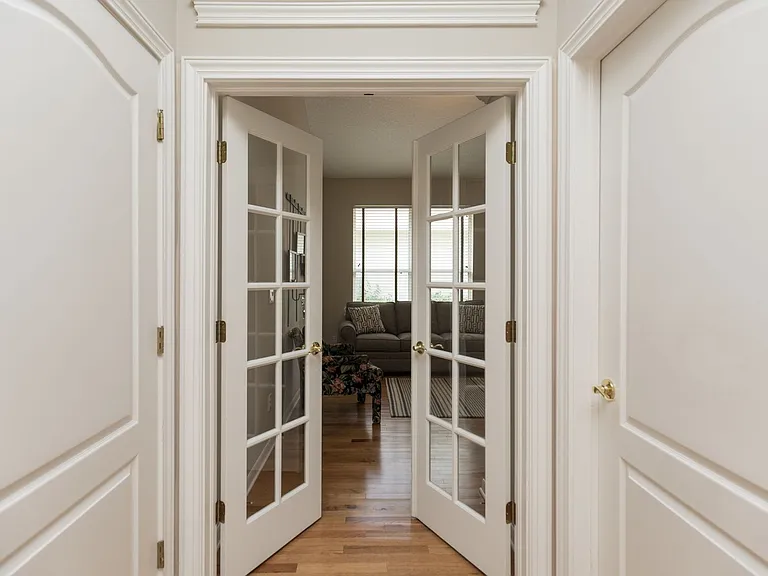 212 Island Green Dr — Photo 21