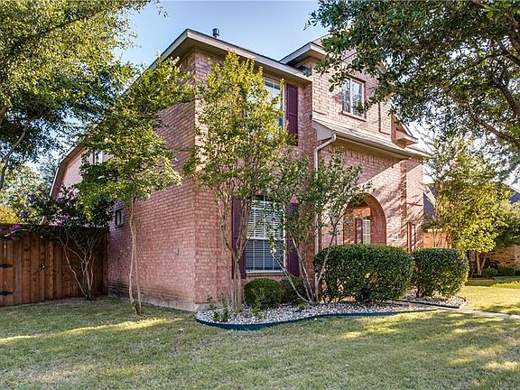 2nd image of 2704 Zoeller Dr