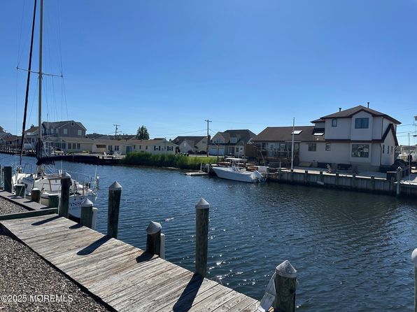 831 Anchor Dr