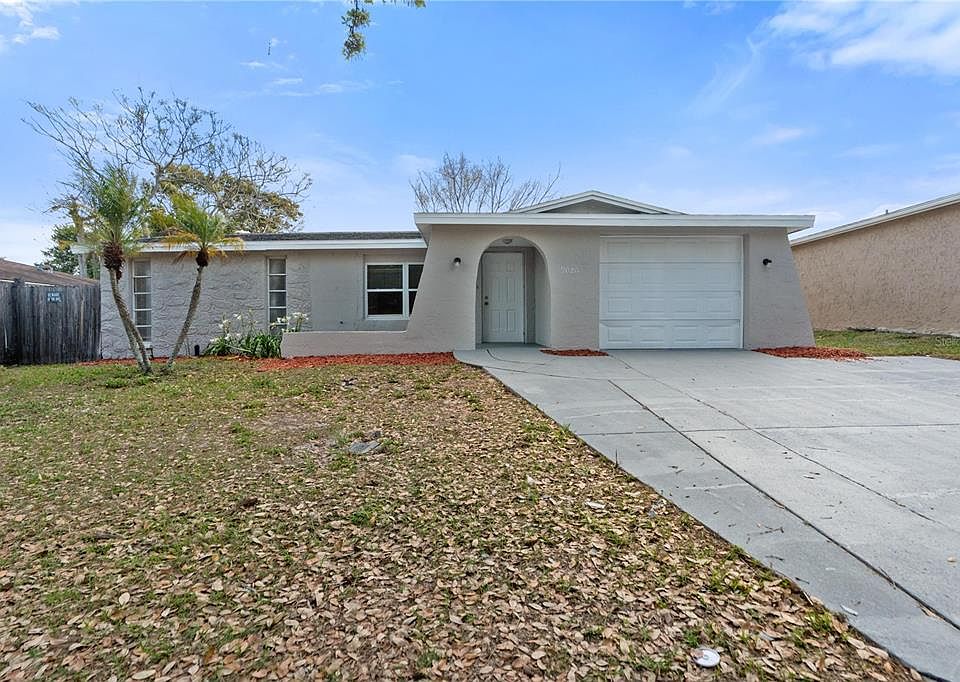 1st image of 9020 Hunt Club Ln