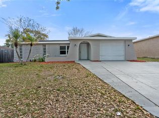 9020 Hunt Club Ln, Port Richey, FL 34668