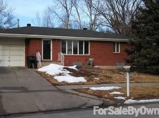 7720 Mesa Rd, Lincoln, NE 68505