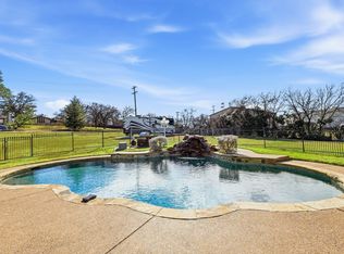 10305 Alta Vista Rd, Fort Worth, TX 76244